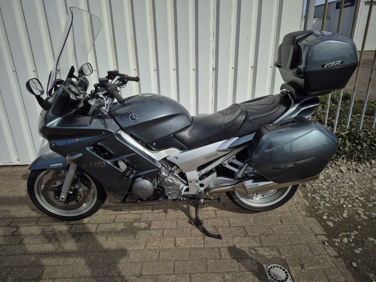 Yamaha FJR1300, zeer complete toermotor