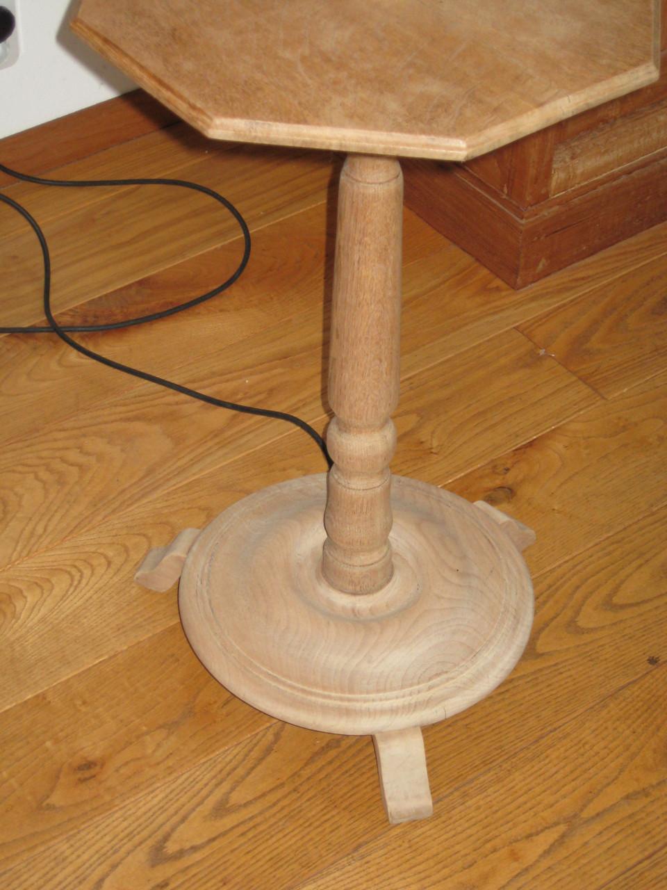 """"MOOIE STAANDE LAMP MET LEESTAFEL""