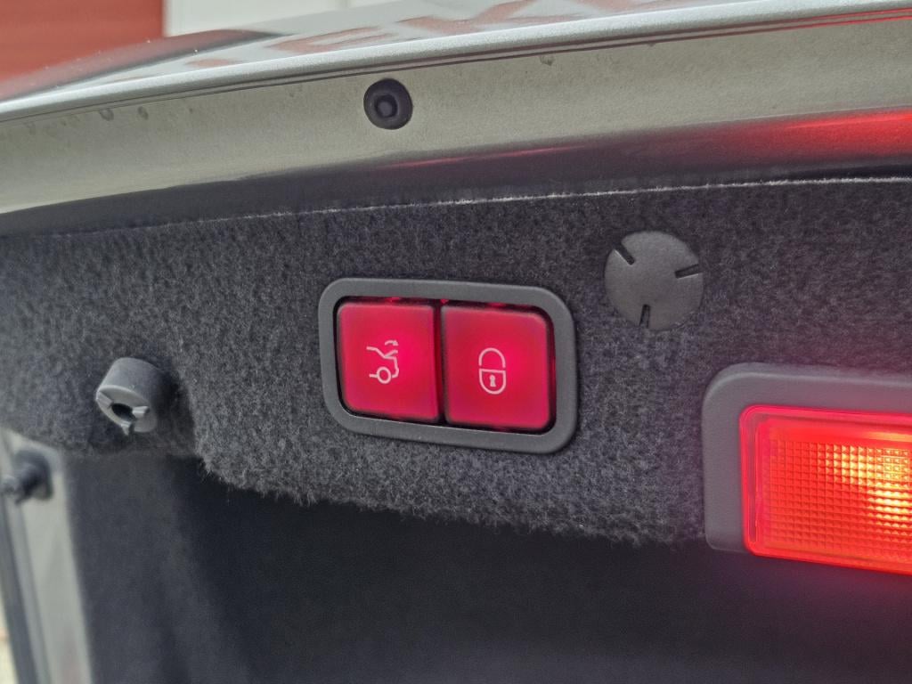 Mercedes-Benz C-Klasse amg 63 s | burmester | pano | acc