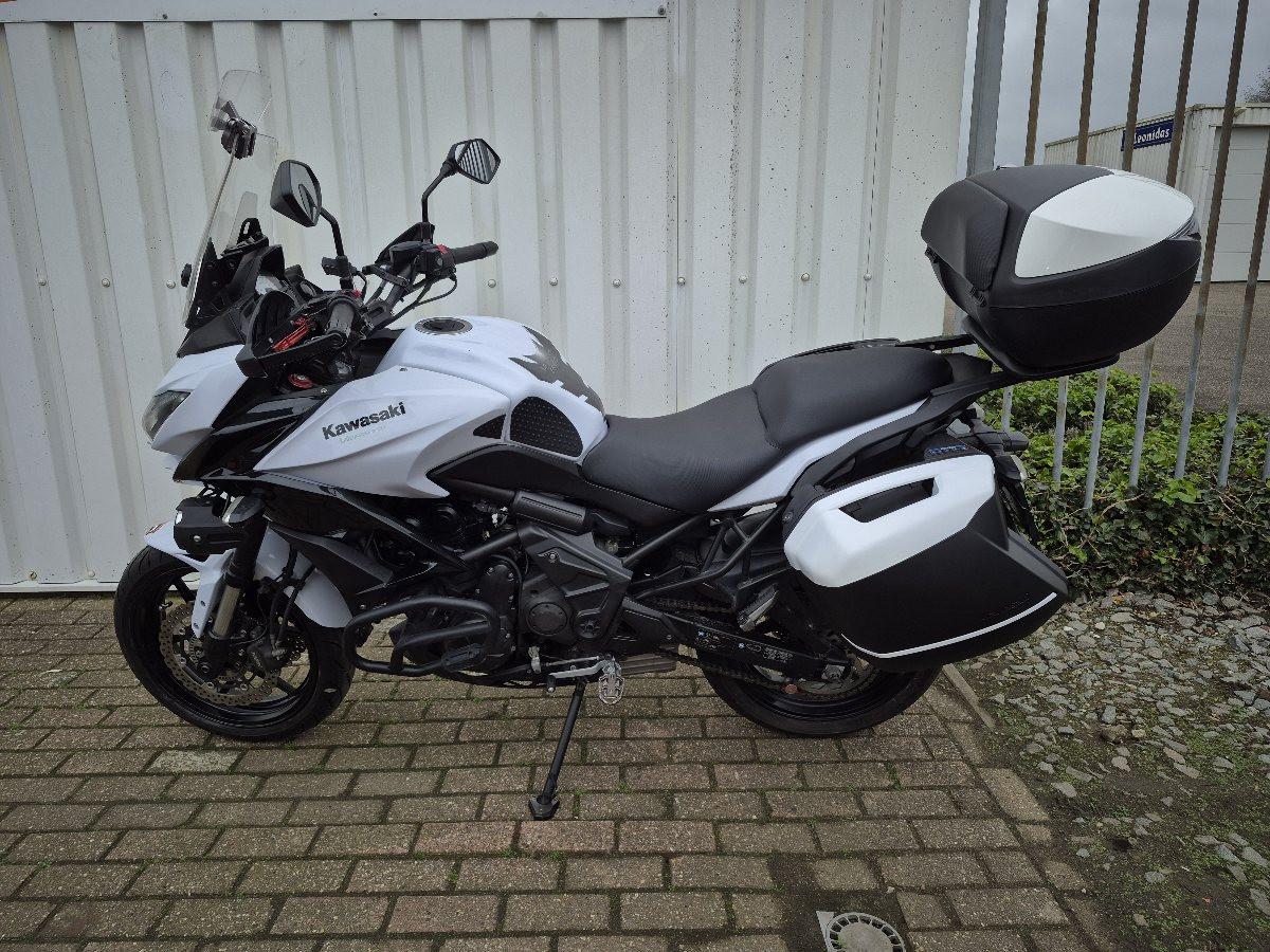 Kawasaki Versys 650GT uit 2015, boordevol