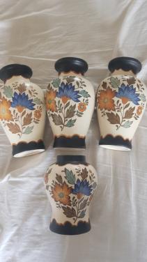 Diverse vazen en meer van Flora plateel