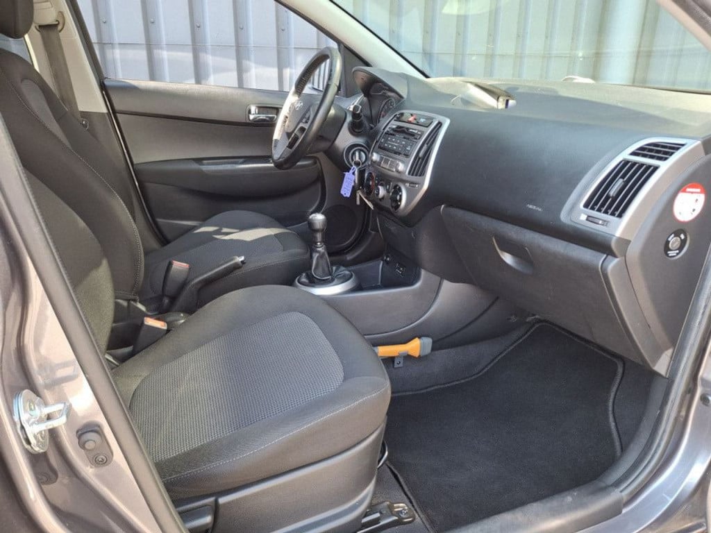 Hyundai I 20 1.2 hp i-motion 5-deurs | airco | trekhaak