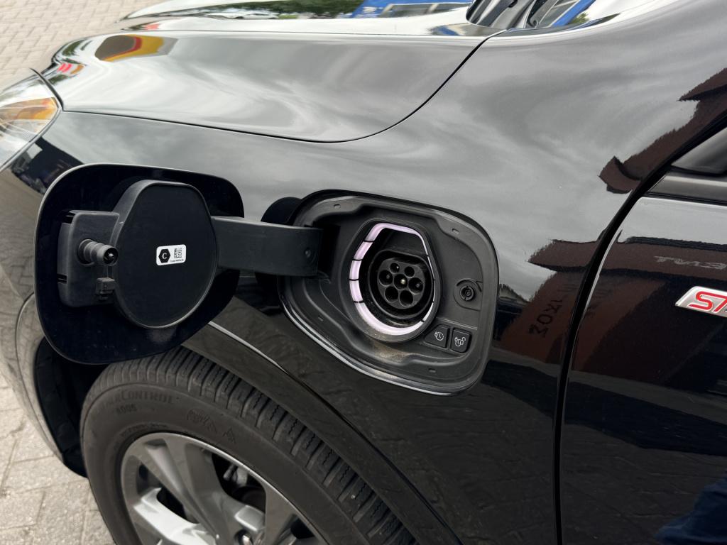 Ford Kuga 2.5 phev st-line | carplay | stoel/ stuur verwarming | dab | crui