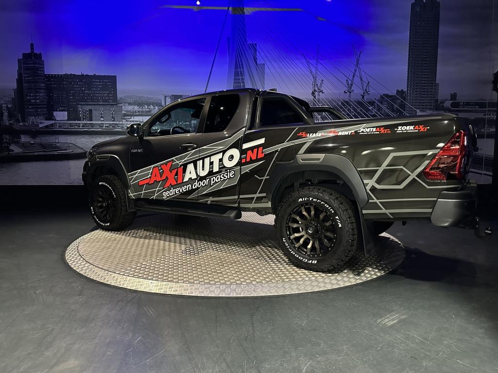 Toyota Hilux 2.8 d-4d xtra cab invincible *leer*camera*navi*carplay*