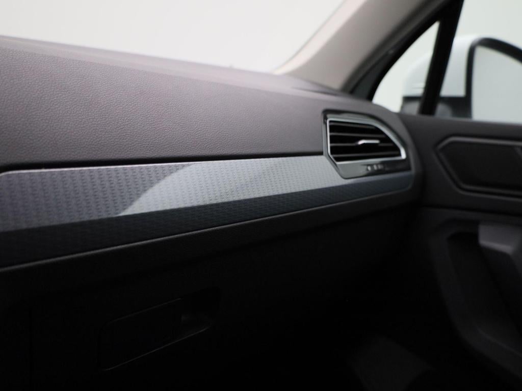 Volkswagen Tiguan 1.5 tsi life business | lmv | climate control | dab | cam