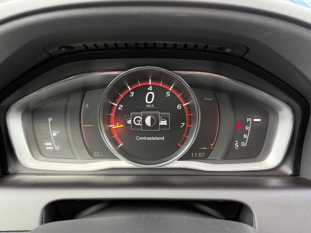 Volvo XC60 t5 245pk aut6 polar+ luxury| panodak| trekhaak| standkachel| ca