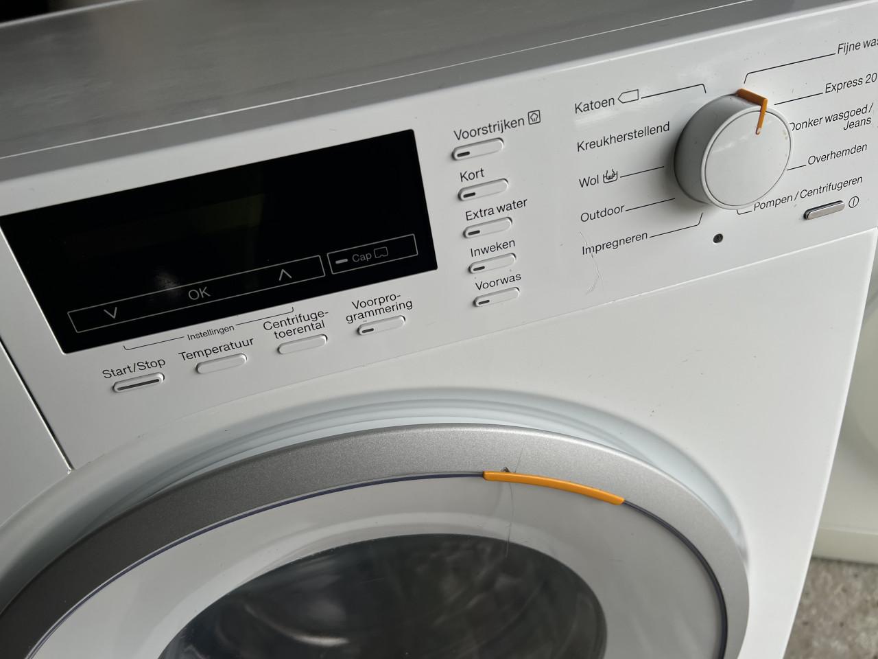 Miele WMB 120 WCS W1 Wasmachine 8 kg. 1600 toren nauwelijks gebruikt