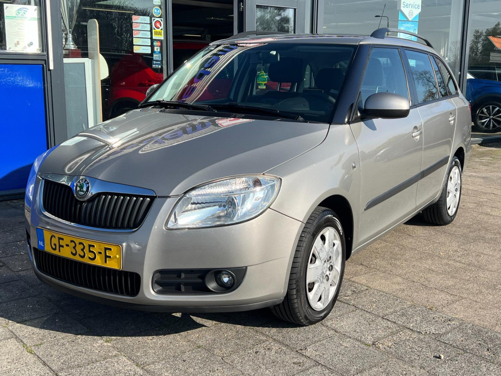 Skoda Fabia combi 1.4-16v ambition business line, airco, trekhaak enz...