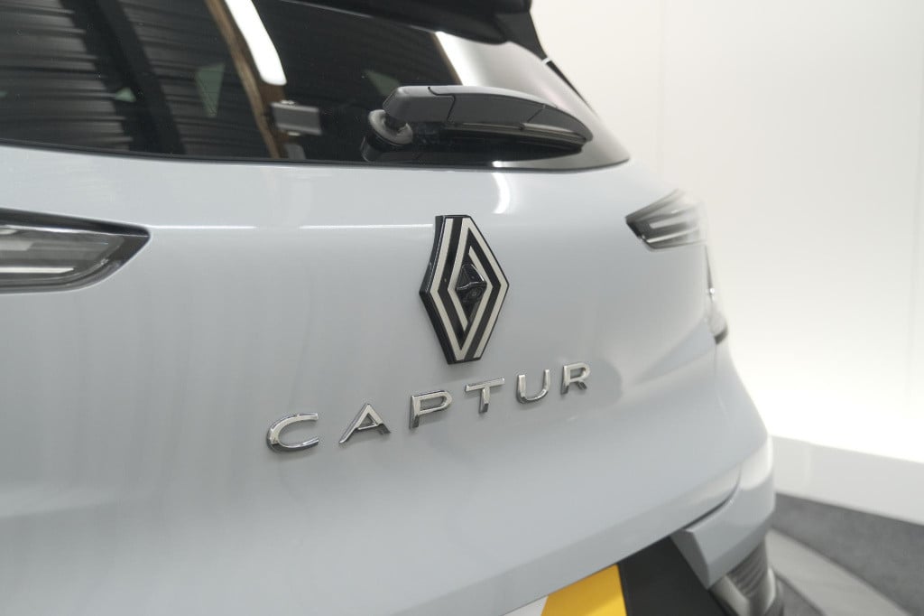 Renault Captur tce 90 techno | nieuw model | camera | harman kardon | apple