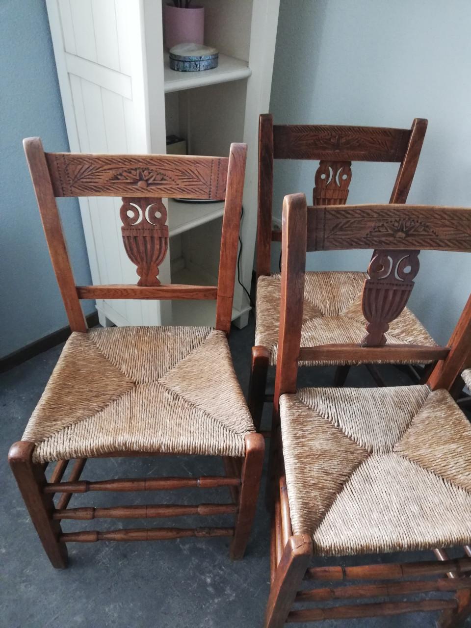 Antieke 4 Uilen stoeltjes