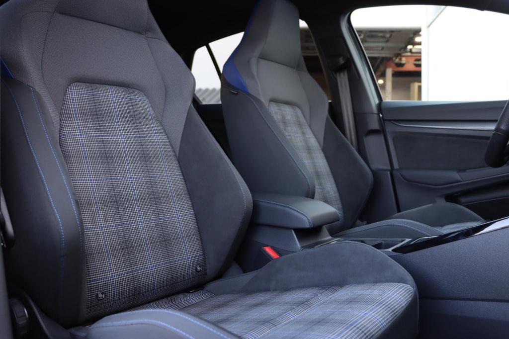 Volkswagen Golf 1.5 ehybrid gte black style 272pk dsg6