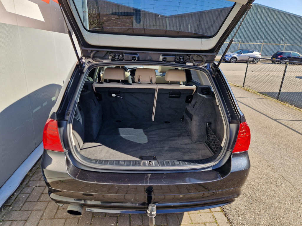 BMW 3-serie touring 320i business line style