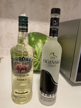 Twee flessen Wodka