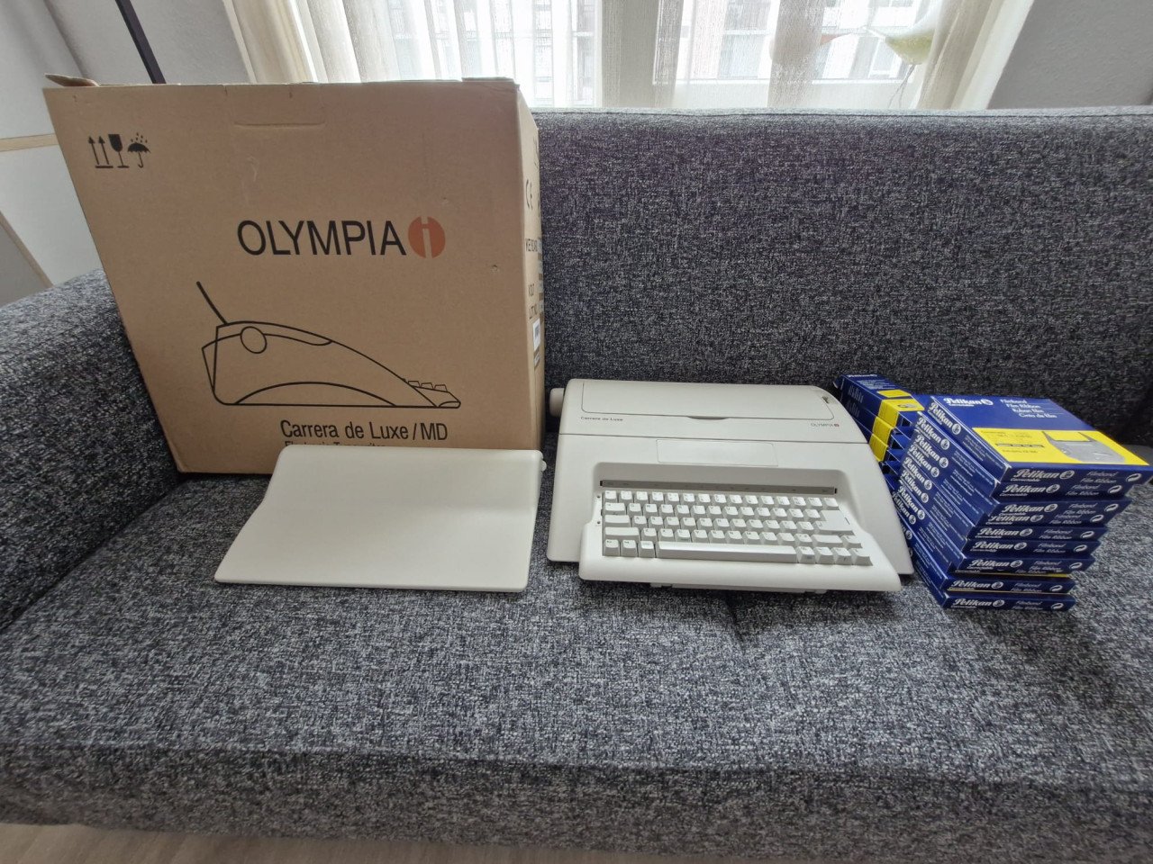 Elektrische schrijfmachine Olympia in nieuw staat