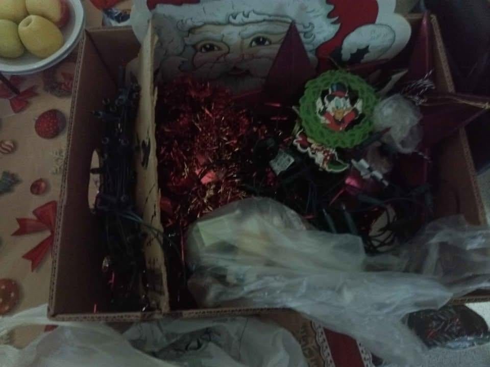 Bananen  doos vol met kerstspullen