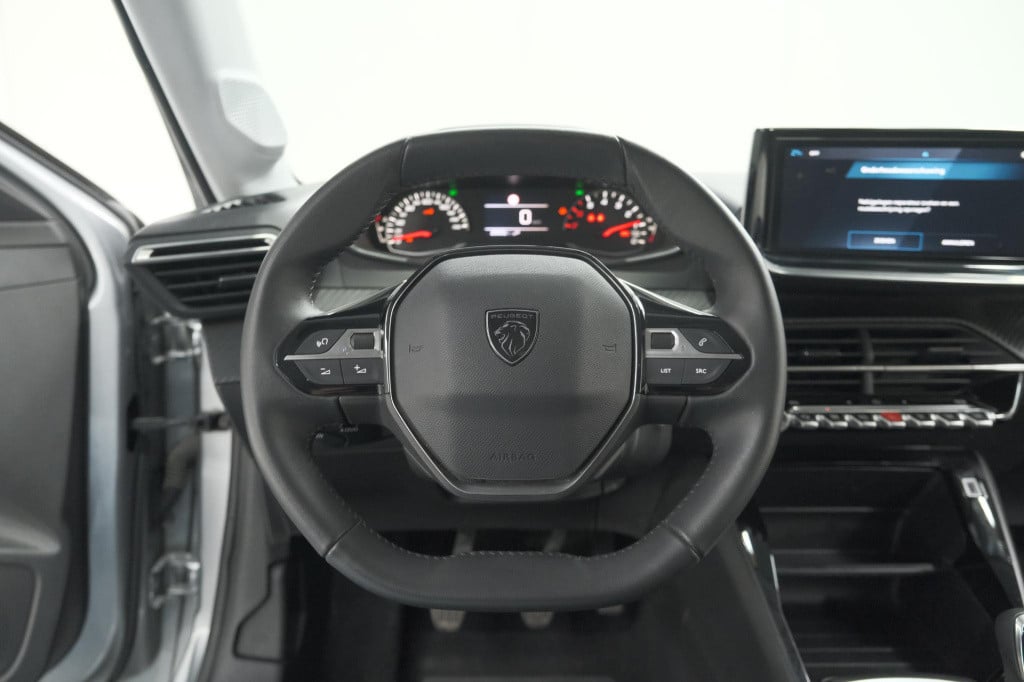 Peugeot 208 puretech 100 active | parkeersensoren | navigatie | apple carpl