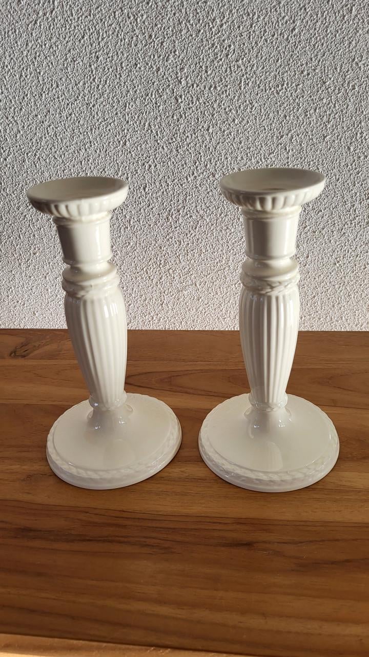 Set van 2 Wedgwood Edme kandelaars h 21 cm