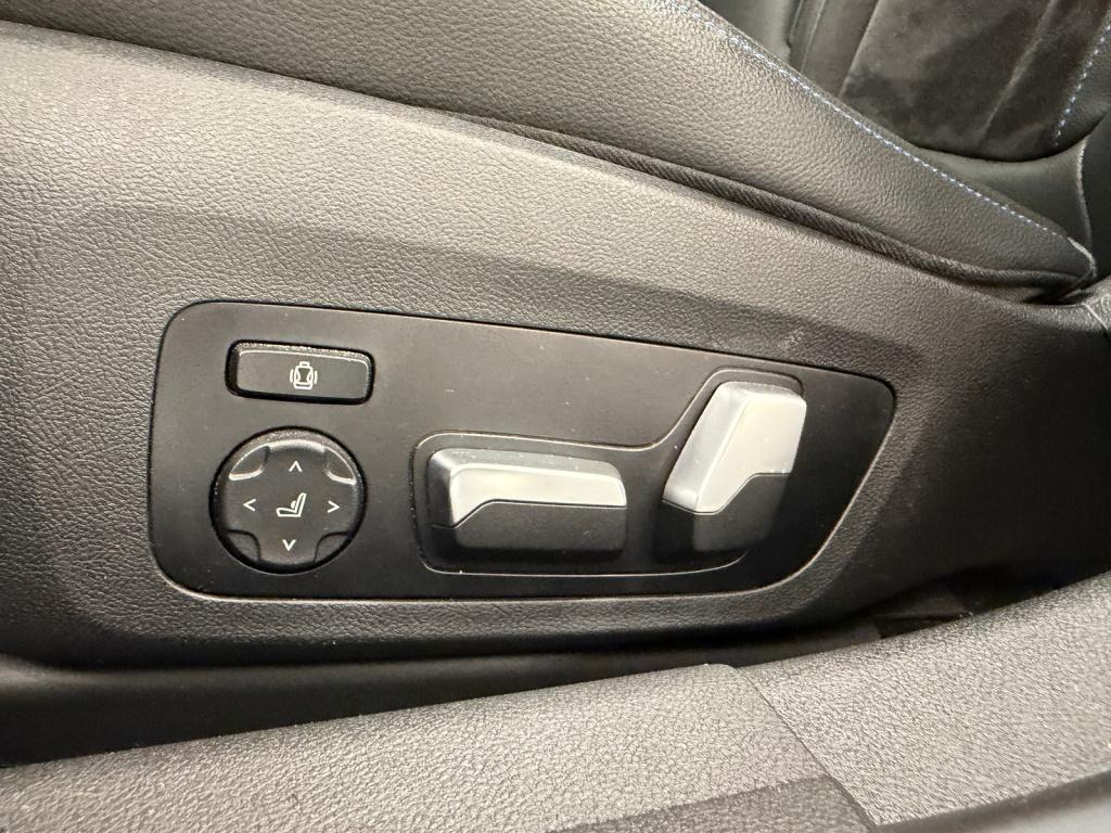 BMW 3-serie 330e m-sport | schuif/kanteldak | elektrische stoelen | verwarm