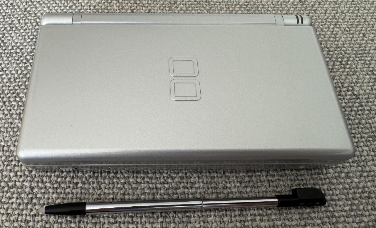 Nintendo DS Lite USG-001 | 5 games | Nette staat