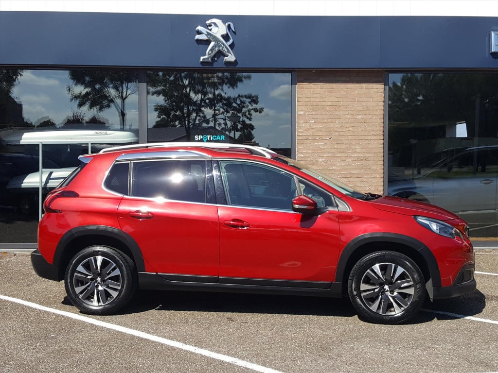 Peugeot 2008 1.2 pt 110pk allure eat6 automaat navigatie | achteruitrijcame