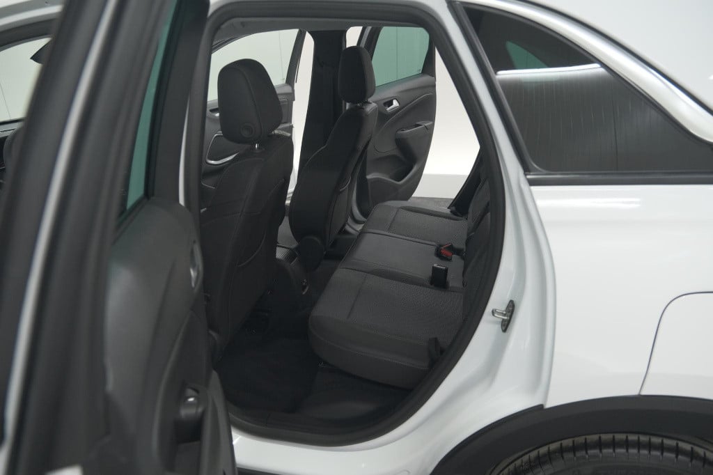 Opel Crossland X turbo 130 at6 elegance | camera | parkeersensoren | naviga
