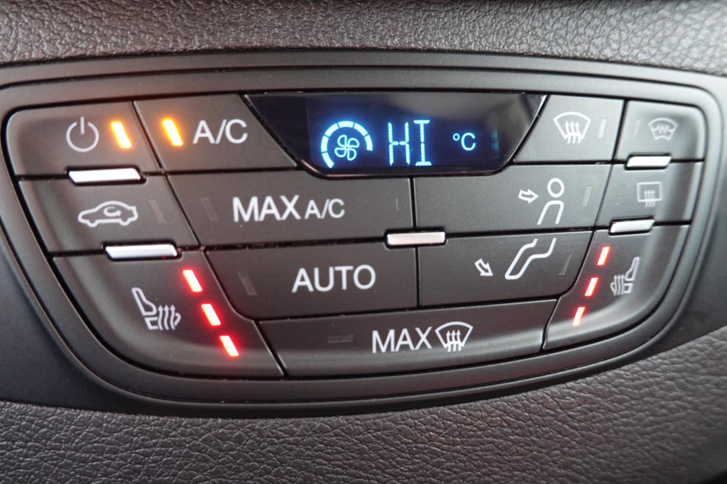 Ford Transit Courier 2022 ford transit courier gesloten bestelwagen trend, 