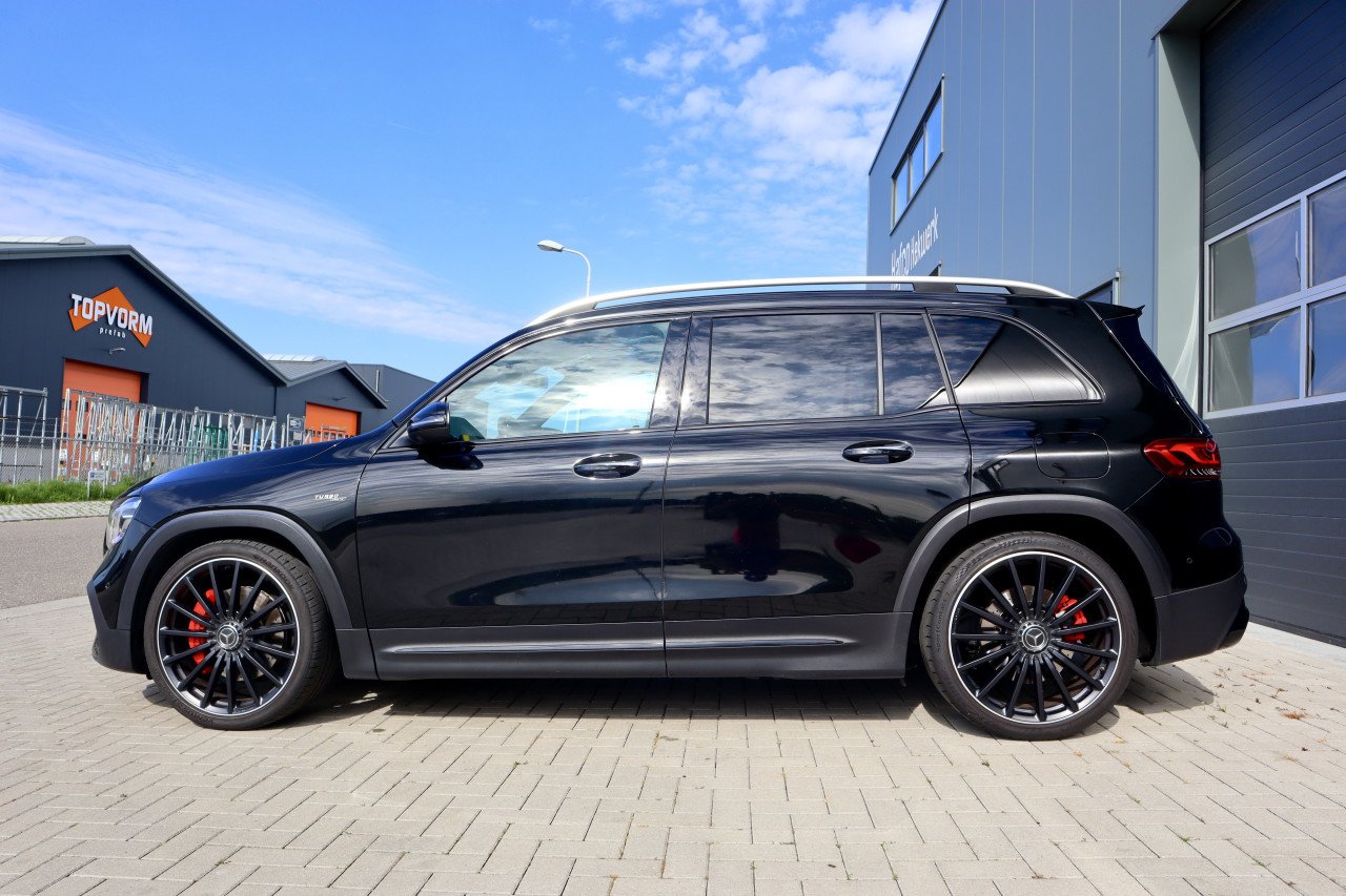 Mercedes-Benz GLB AMG 35 4MATIC Speedshift 2021| 306 PK | Full option |