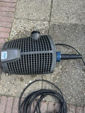 Te koop Oase primium eco 16000 sterke en zuinige Vijverpomp