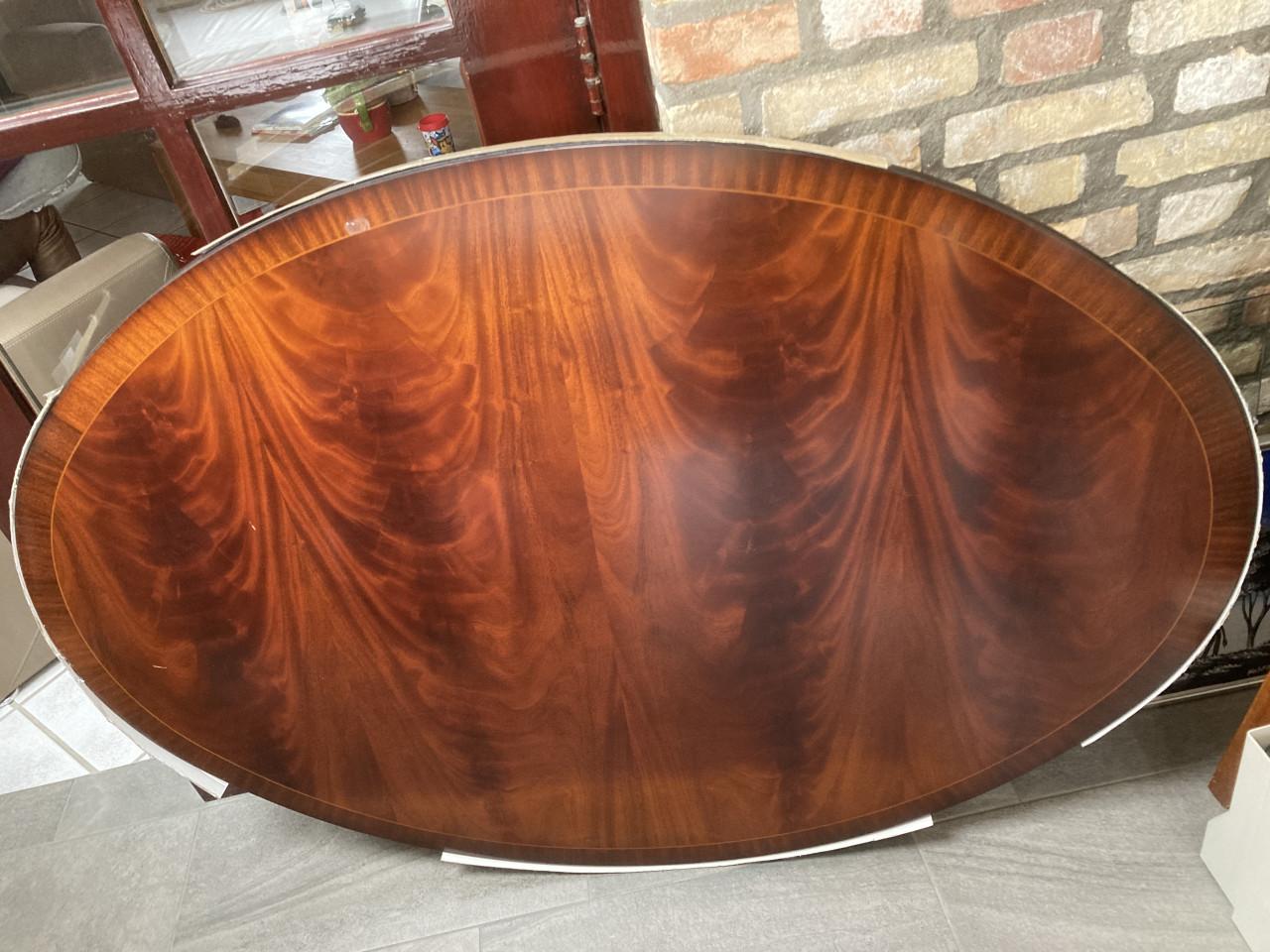 Klassieke Belgische Mahonie Eettafel (Aurora Izegem) + 4 Stoelen