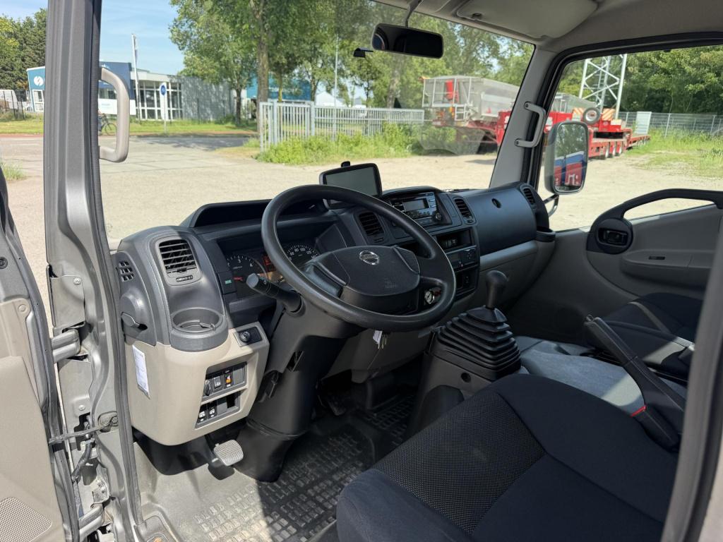Nissan Onbekend nt400 35.15 3.0 dci tijhof oprijwagen luchtremmen