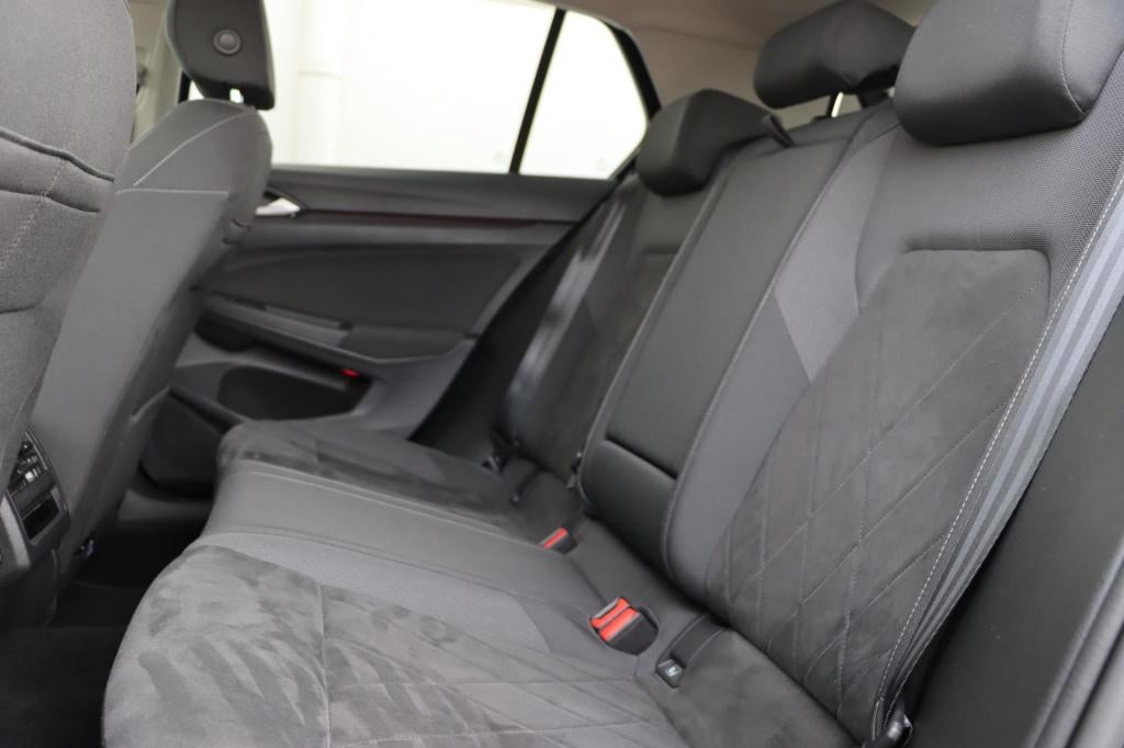 Volkswagen Golf 1.4 ehybrid style 204pk dsg6 | iq.light | stoel- en stuurve