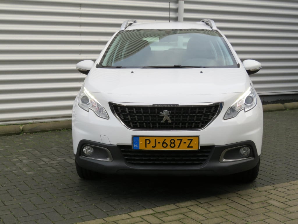 Peugeot 2008 suv 1.2 active clima/nav/park/trekhaak