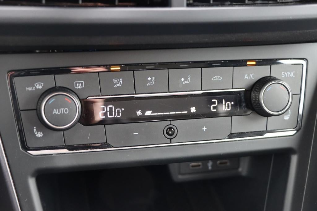 Volkswagen Polo 1.0 tsi highline r-line | stoelverwarming | adaptive