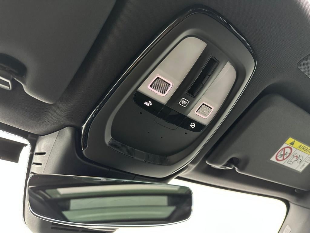 Volvo XC60 t6 398pk recharge ultra dark| pano| luchtvering| hud| 360camera