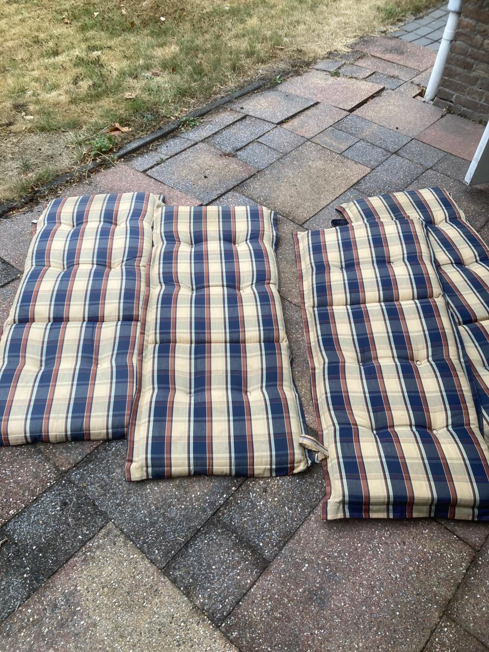 4 kussens voor in een tuinstoel