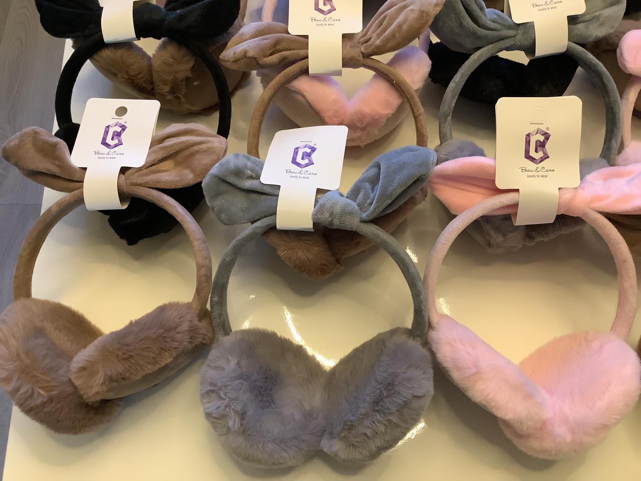 Partij leuke kinder oorwarmers. ( partij 2)