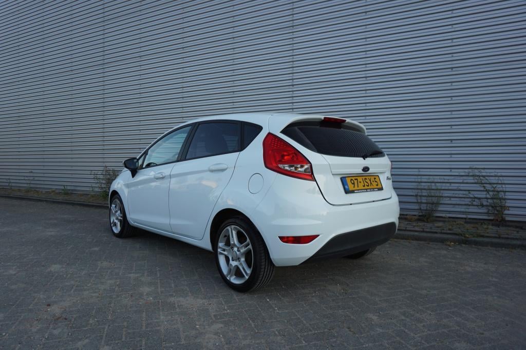 Ford Fiesta 1.25 limited airco / elektr. ramen / lm velgen / nap