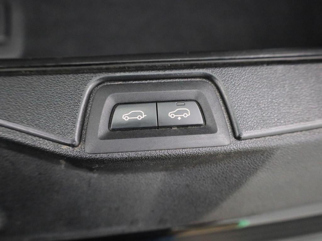 BMW X5 xdrive45e high executive | automaat | trekhaak | luchtvering | memor