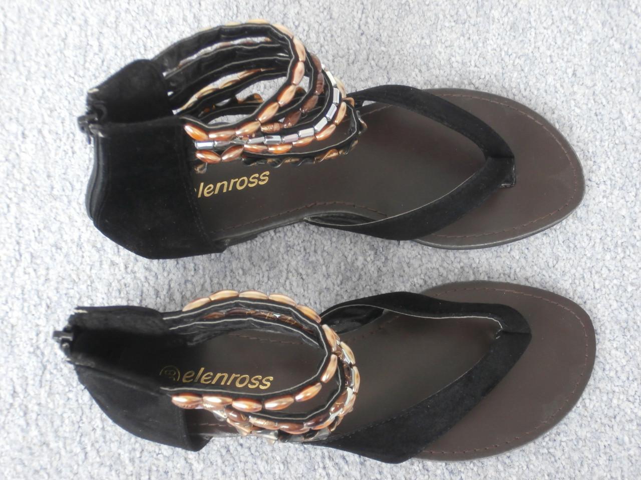 Nieuwe Dames Sandalen Maat 38   Nieuwprijs € 39,95   Nu voor: € 9,95