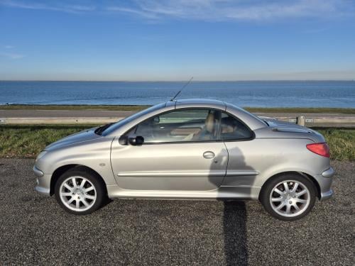 Peugeot 206 CC 1.6-16V Cabrio