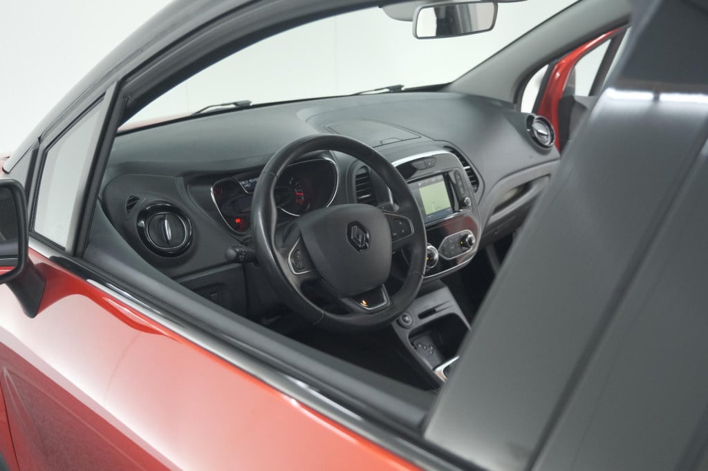Renault Captur tce 90 intens | trekhaak | camera | dodehoekdetectie | navig