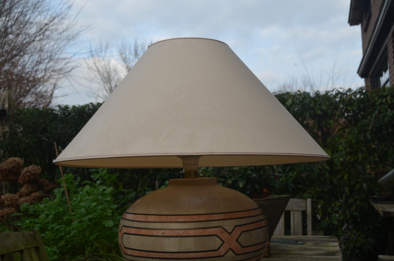 Fraaie en grote schemerlamp