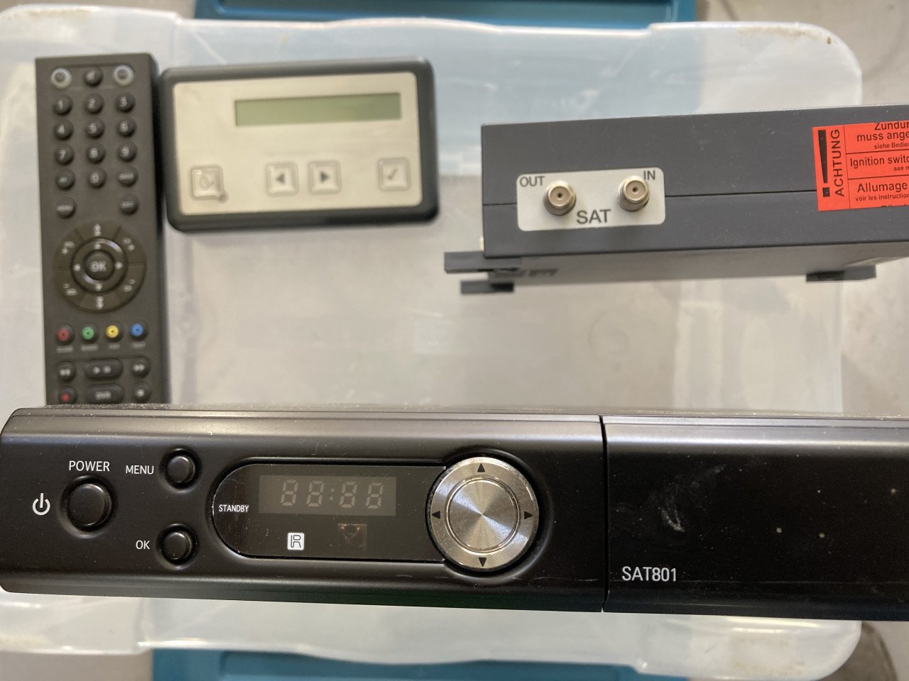 Tv-SCHOTEL vol automatisch ,voor camper of caravan.
