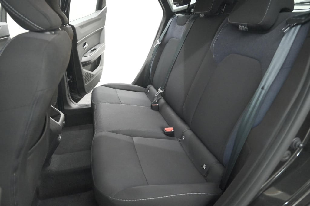 Dacia Duster mild hybrid 130 expression | camera | stoelverwarming | apple
