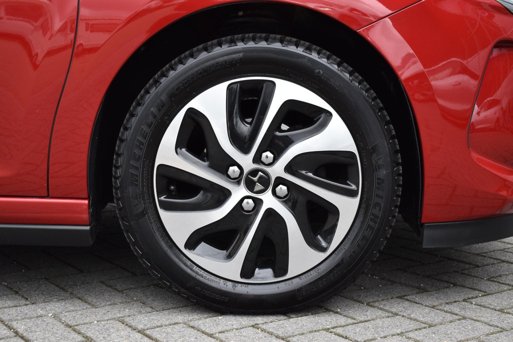 Ds Ds 3 1.2 puretech so chic | cruise control | climate control | navigatie