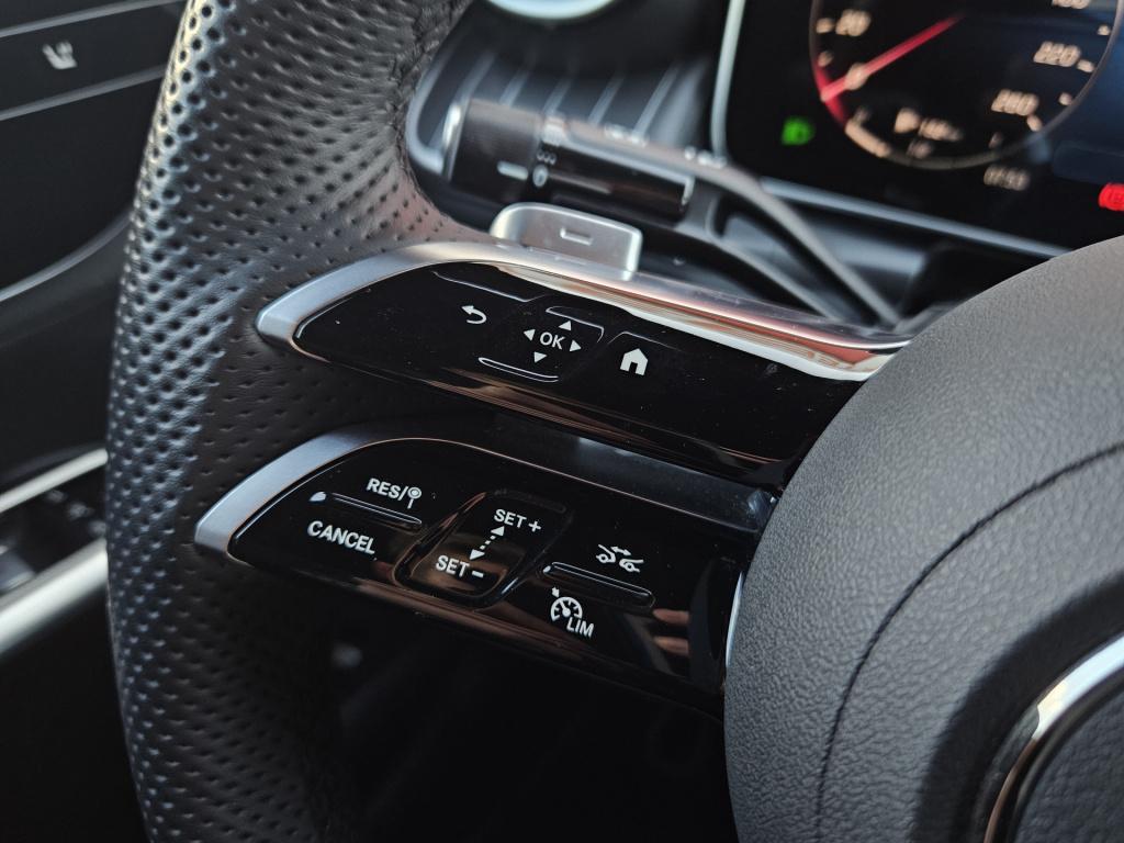 Mercedes-Benz Glc 200 4matic amg line | acc | camera | carplay