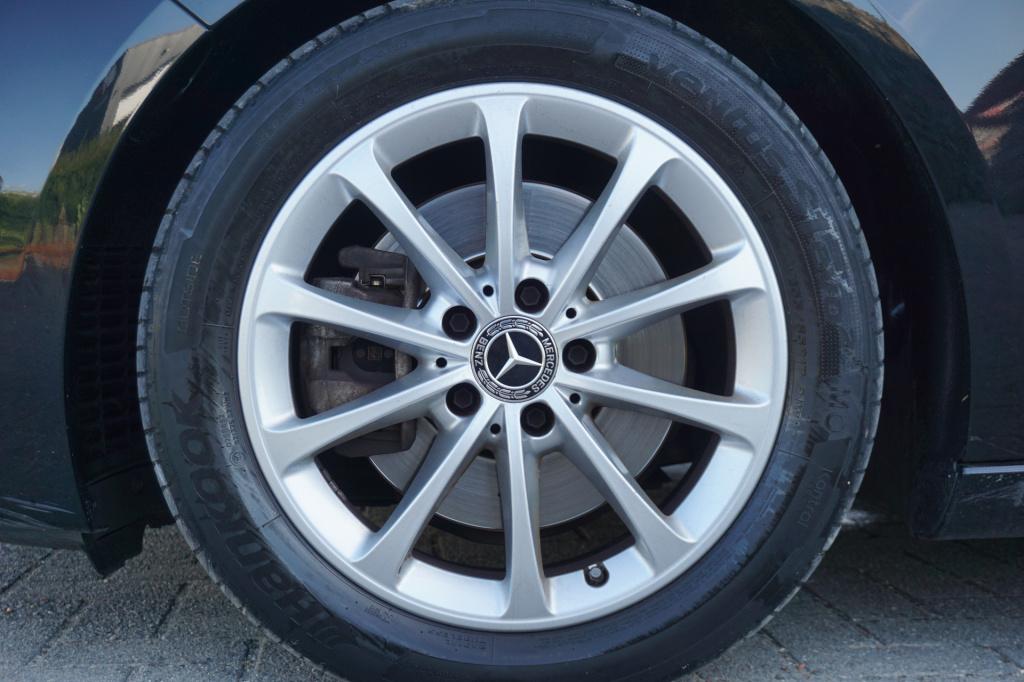 Mercedes-Benz B-Klasse 220 launch edition premium plus climate / navi / pan