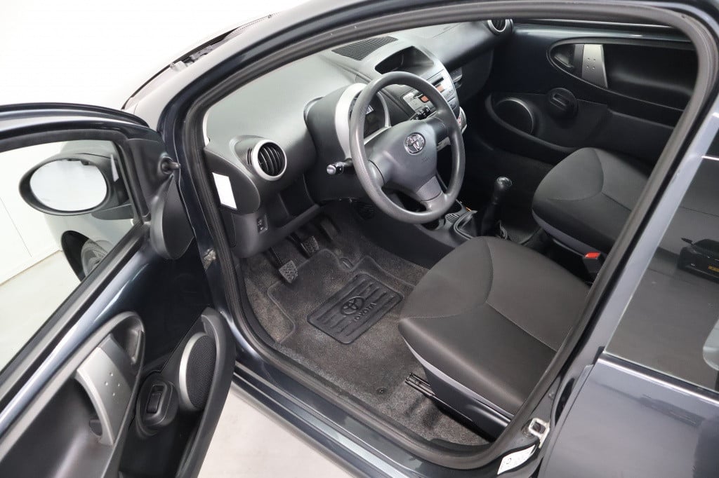 Toyota Aygo 1.0 vvt-i now