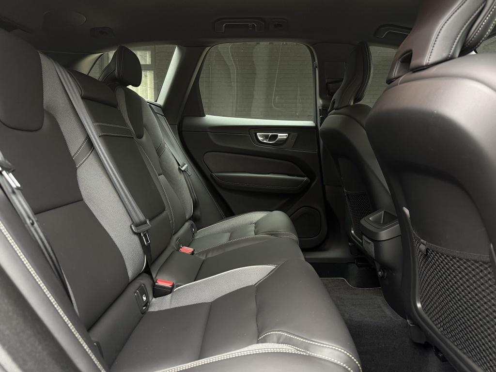 Volvo XC60 2.0 t5 awd r-design - trekhaak - 43.000km! -