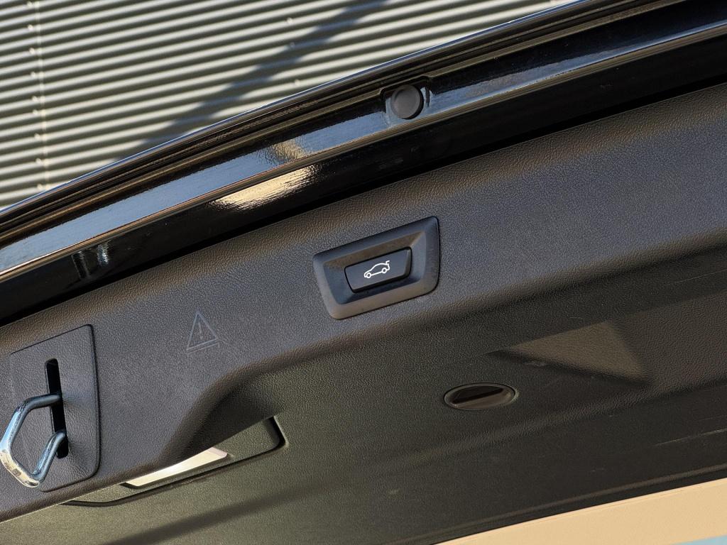 BMW 5 Serie touring 530e xdrive business edition plus soh 98% nl-auto!